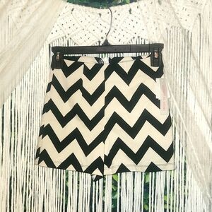 NEW Charlotte Russe Zig Zag Shorts
